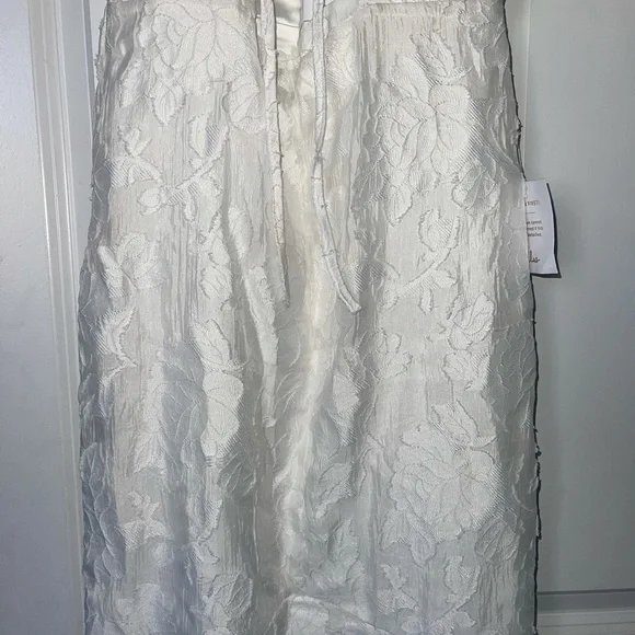 Lulu’s Bridal Mermaid Dress - Picture 3 of 5